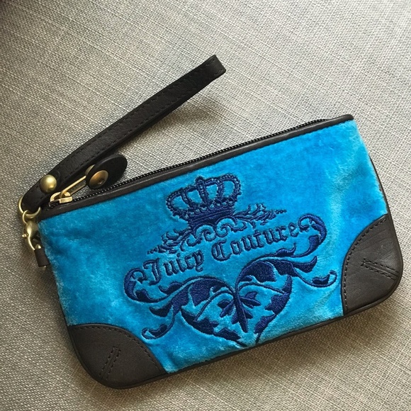 Juicy Couture Wristlet - Picture 1 of 1